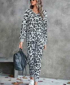 Best Pirce โค๏ธ Romantichut Gray & Black Leopard Button-Front Jogger Jumpsuit - ๐ฉ Women ๐ 9 Best Pirce โค๏ธ Romantichut Gray & Black Leopard Button-Front Jogger Jumpsuit - ๐ฉ Women ๐ -Romantichut Sales zu109685704 alt 2 tm1666027311