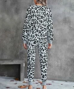 Best Pirce โค๏ธ Romantichut Gray & Black Leopard Button-Front Jogger Jumpsuit - ๐ฉ Women ๐ 11 Best Pirce โค๏ธ Romantichut Gray & Black Leopard Button-Front Jogger Jumpsuit - ๐ฉ Women ๐ -Romantichut Sales zu109685704 alt 4 tm1666027311